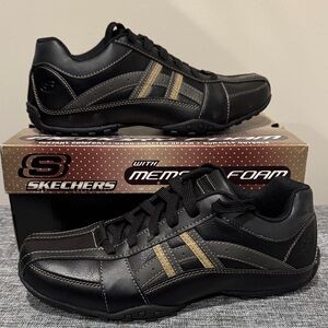 Skechers Men's Black and Tan Sneakers